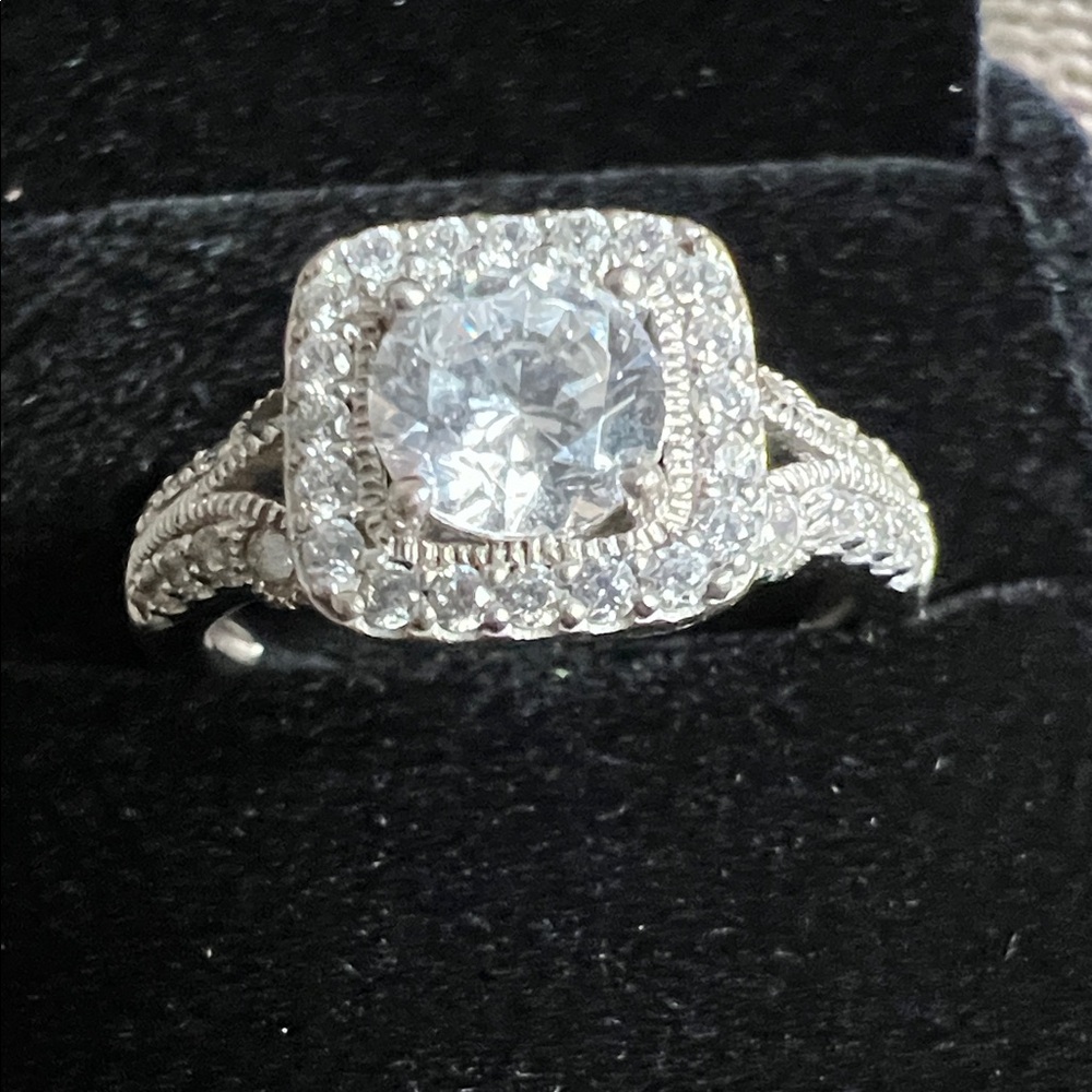 Elegant wedding  style Ring costume jewelry size 10.5 (large women’s ring)
